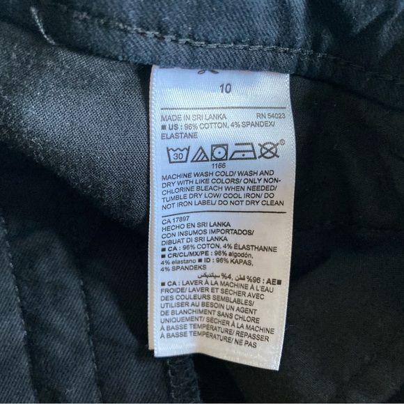 Women's Old Navy  Black Cotton Pixie Midrise Crop Pants Size 10 - Picture 4 of 5